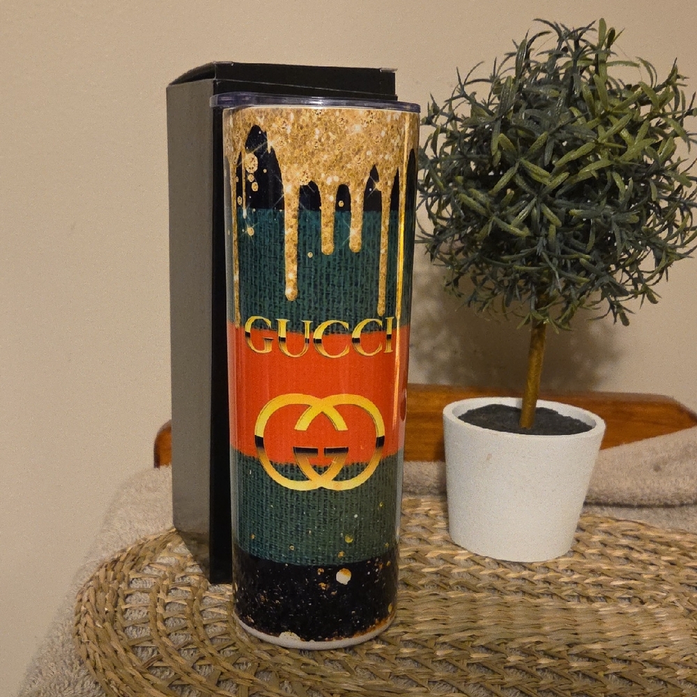 NWT Gucci Logo 20 Oz Skinny Tumbler This Will Be Your Favorite Drink Holder 💖